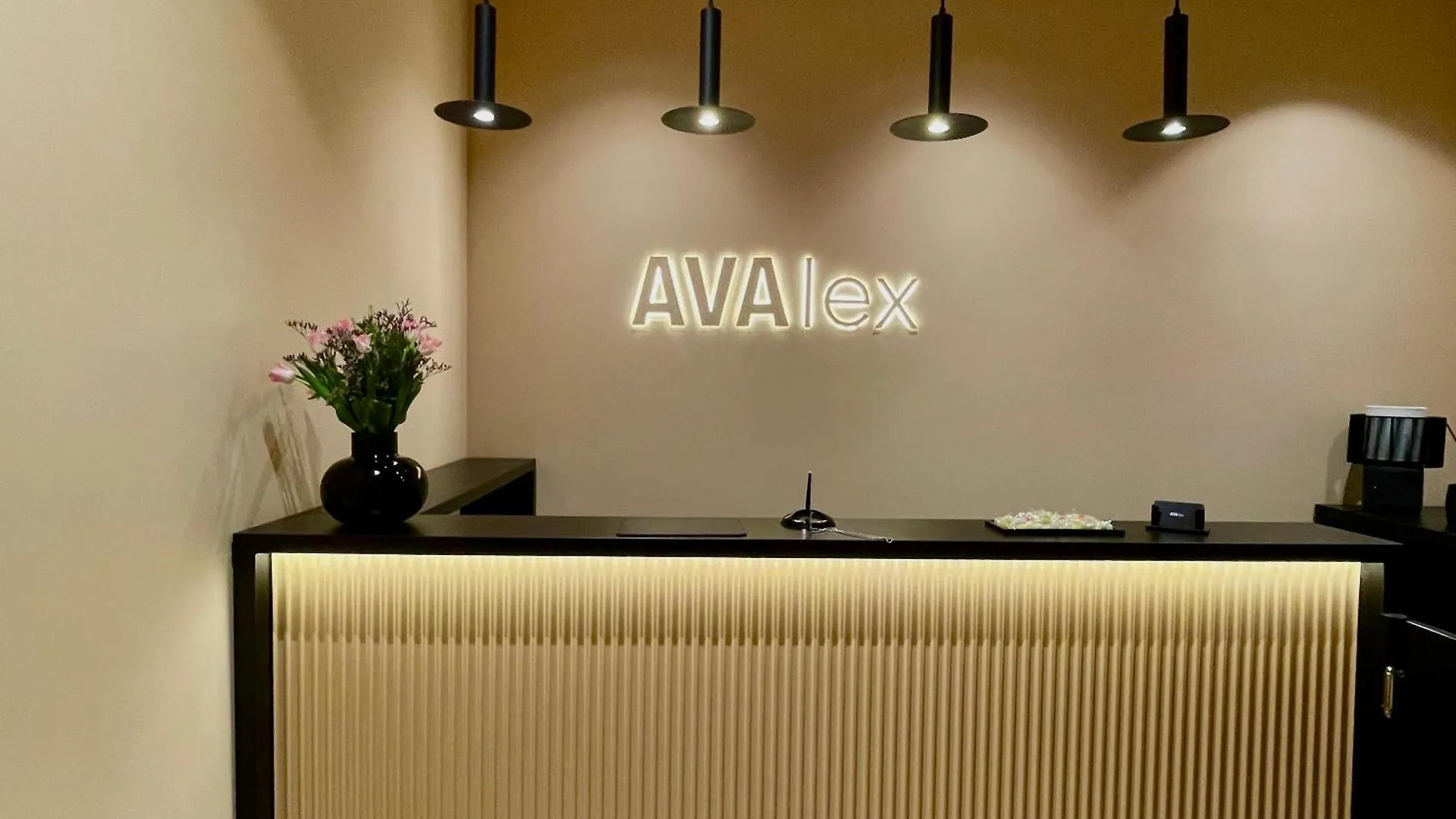 ברלין Hotel Avalex 2*,