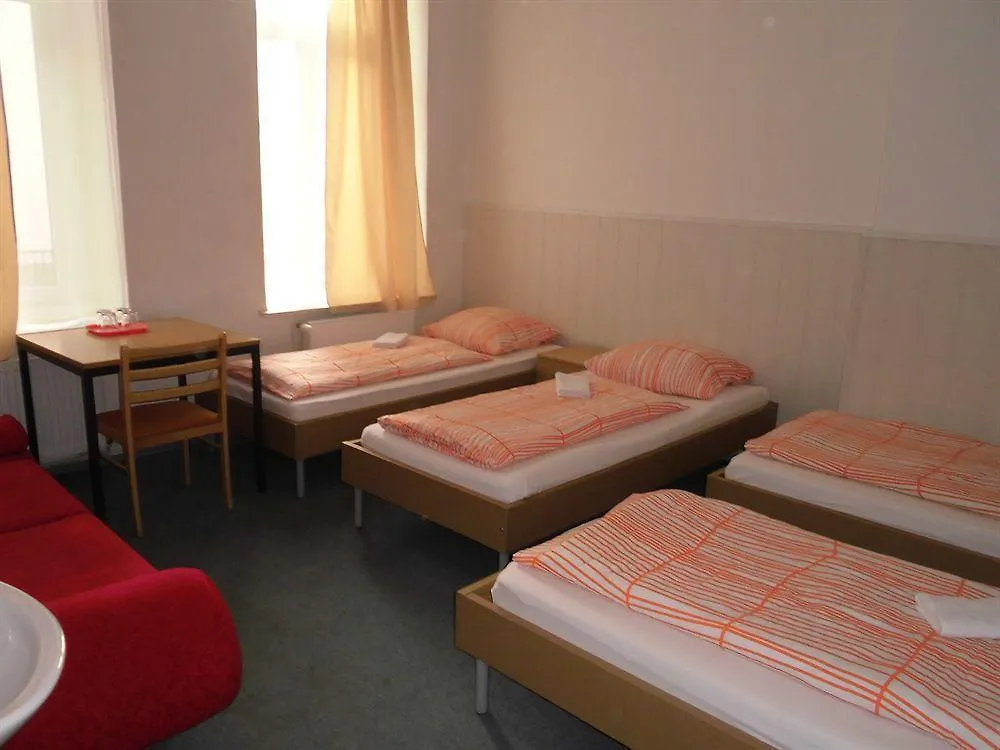Hotel AVAlex Berlijn 2*,